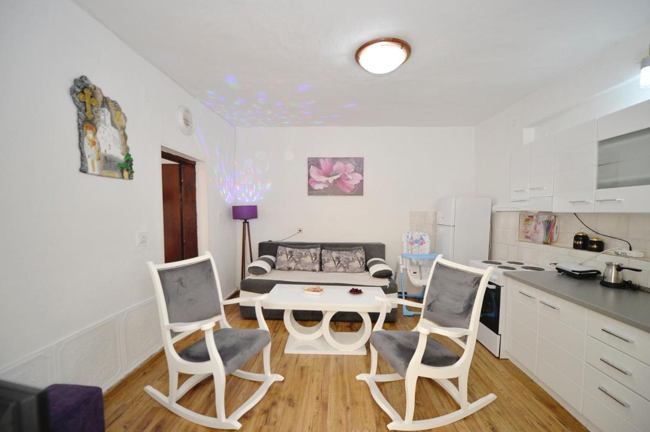Stefan Apartment